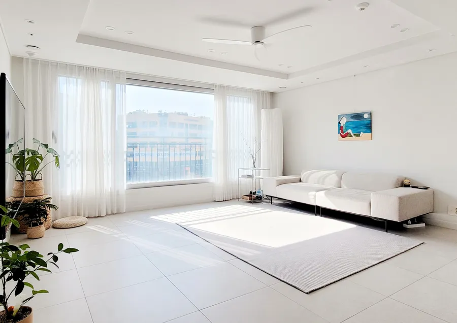 차분하고 깨끗한 화이트톤의, 미사 센트럴자이 홈스타일링