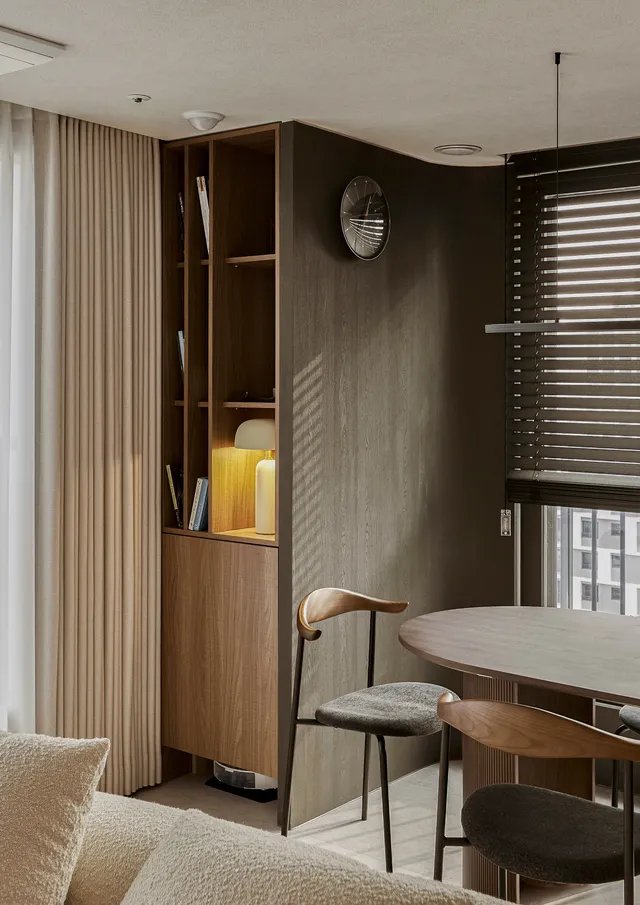 따뜻하고 고급스러운 우드 포인트, 힐스테이트 홈스타일링