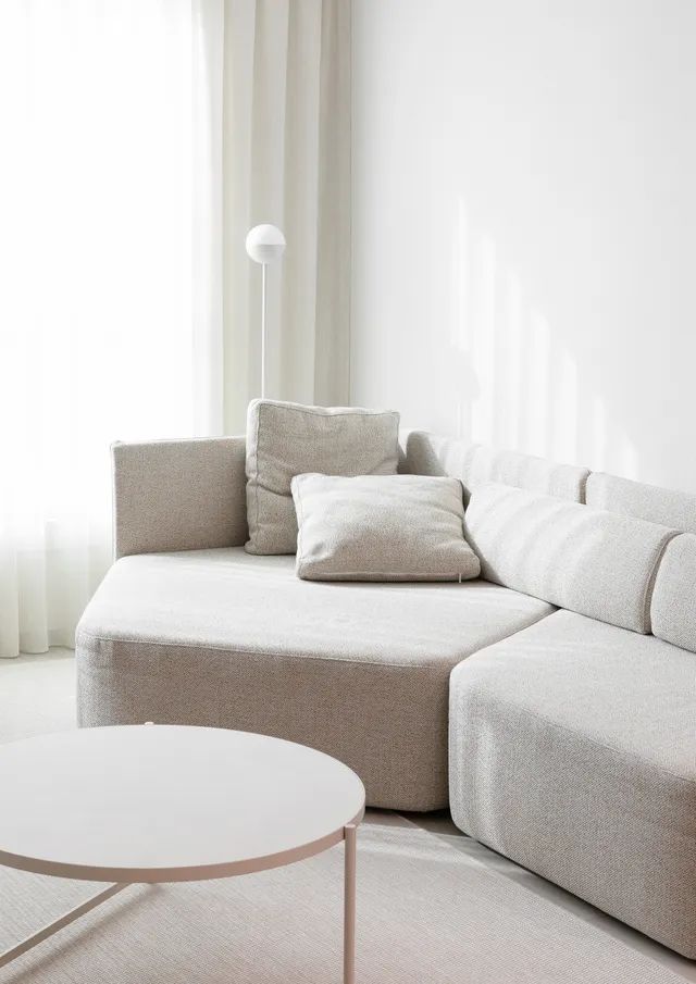 따뜻함이 온몸으로 느껴지는, 금빛 그랑메종 홈스타일링