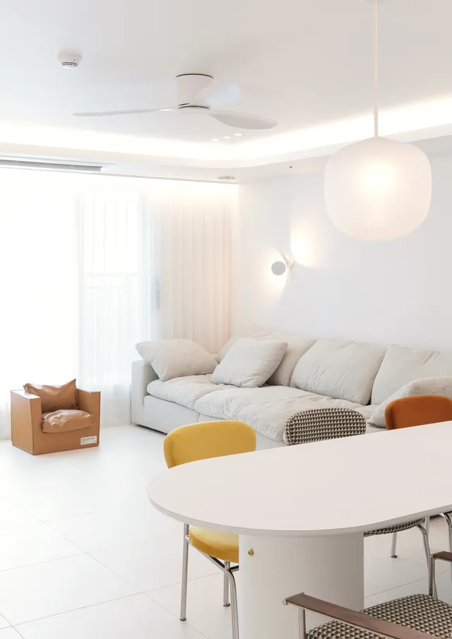 밝고 하얀 톤의 톤 앤 매너, 광교 더 샵 홈스타일링