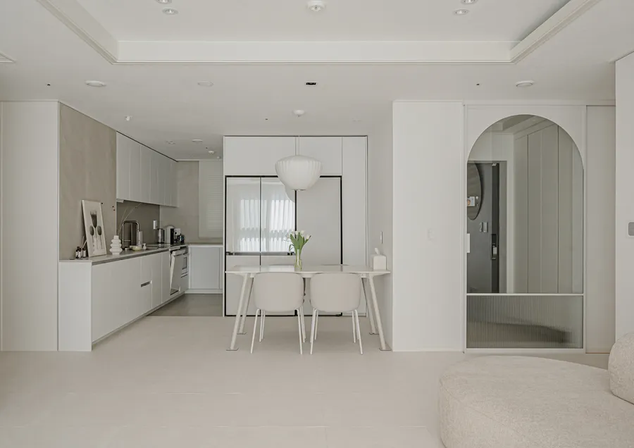 화이트 베이지의 베이스로, 래미안 포레스트