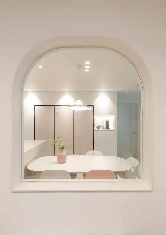 밝고 균형감 있는 스타일의, 극동 스타클래스 