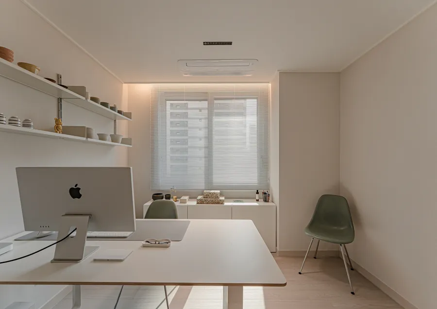 시공은 최소화 디자인 가구로 완성한, 올림픽파크포레온 홈스타일링